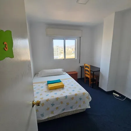 Privada Centro Cerca Tren Maria Zambrano Y Playa Muy Buena Conexion Wifi Малага
