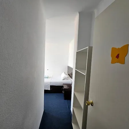 Privada Centro Cerca Tren Maria Zambrano Y Playa Muy Buena Conexion Wifi *