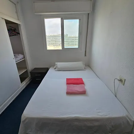 홈스테이 Privada Centro Cerca Tren Maria Zambrano Y Playa Muy Buena Conexion Wifi *