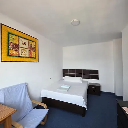 홈스테이 Privada Centro Cerca Tren Maria Zambrano Y Playa Muy Buena Conexion Wifi *